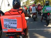 Entregadores de aplicativos realizam paralisação nacional para reivindicar direitos.