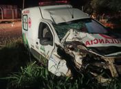 Motociclista morre durante acidente envolvendo ambulância de prefeitura 