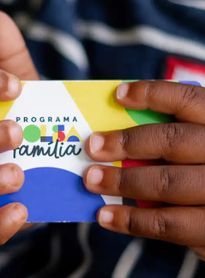 Caixa paga Bolsa Família a beneficiários com NIS de final 4