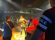 A Praça de Eventos tomada de gente pela animação de bandas variadas