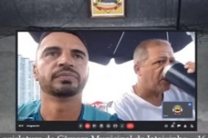 Parlamentares votam proposta de reajuste salarial enquanto tiram férias em Balneário Camboriú.