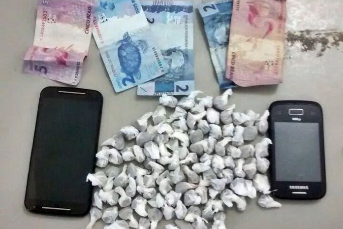 Irmãos suspeitos de tráfico de drogas são presos