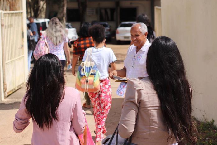 Em carreata e panfletagens no Agreste, Cícero leva mensagem de transformação e governo popular para AL