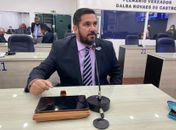 Leonardo Dias solicita a inserção de materiais guardados em almoxarifados no Portal da Transparência