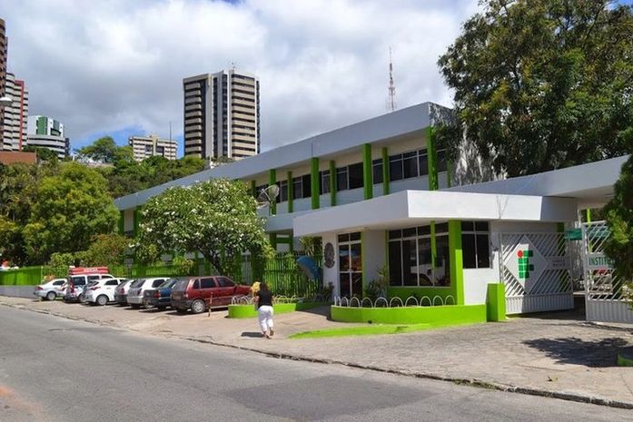 Ifal publica edital para 14 vagas de técnico administrativo