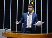 Nikolas vai de Minas a Brasília a pé em protesto contra prisão de Bolsonaro
