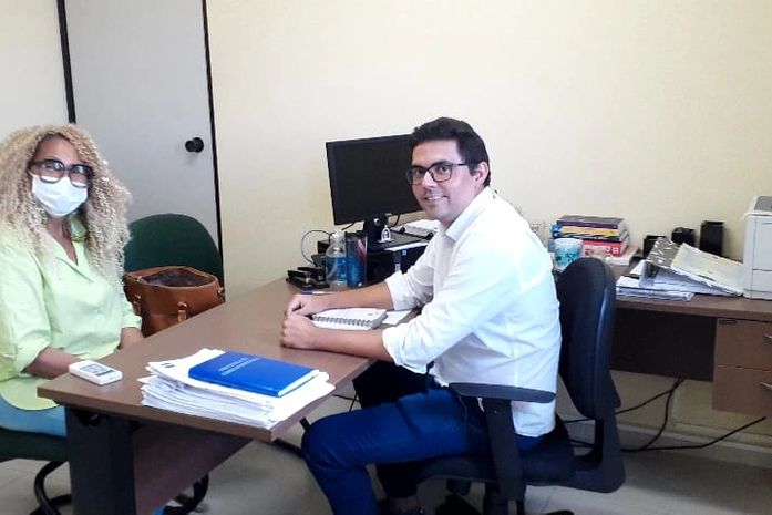 Com Isaac Souto, defensor público, essa ativista discutiu a colocação de placas de sinalização que orientem e direcionem os caminhos até os quilombos alagoanos