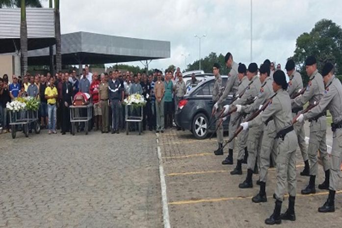 Sargento J. Ferreira foi sepultado em clima de comoção