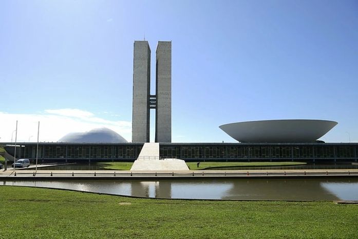 A República brasileira é ilegítima; esta é a raiz do problema