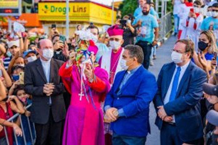 Arapiraquenses celebram a padroeira com cavalgada, carreata e missa campal