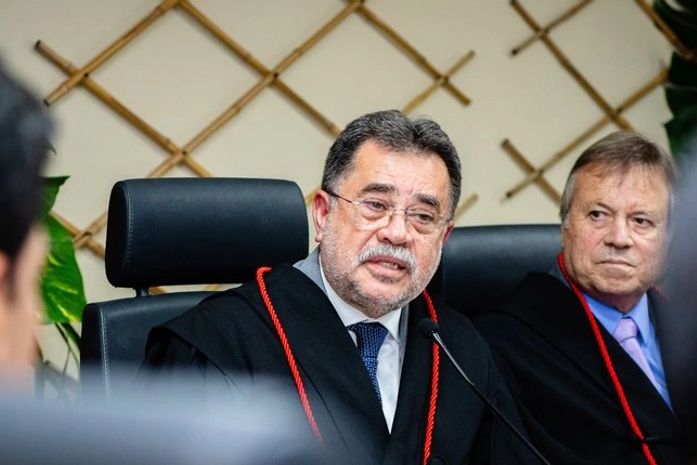 Lean Araújo toma posse como novo procurador-geral do Ministério Público