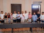 Vice-prefeito assina termo de parceria com Campanha Natal Premiado