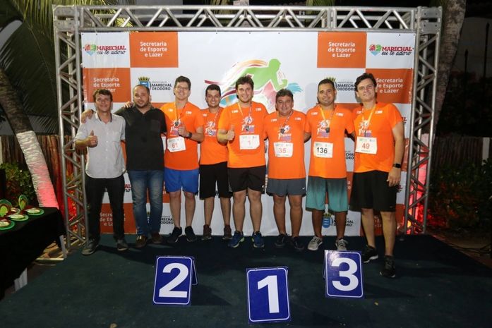 Com a 1ª Corrida Litoral Run, Prefeitura entrega obra de pavimentação e drenagem da Rua Mexilhão