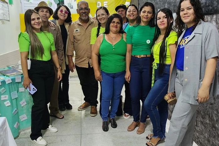Alunos do EJA Arapiraca homenageiam escritores locais no 1º Projeto Integradores

