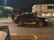 Jovem presa embriagada após bater BMW xinga PMs e diz que “pai tem dinheiro para comprar Brasília inteira”