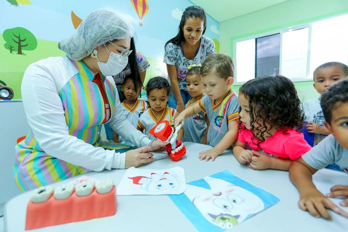 Criando Sorrisos avalia saúde bucal de crianças da Creche Cria, em São Luís do Quitunde