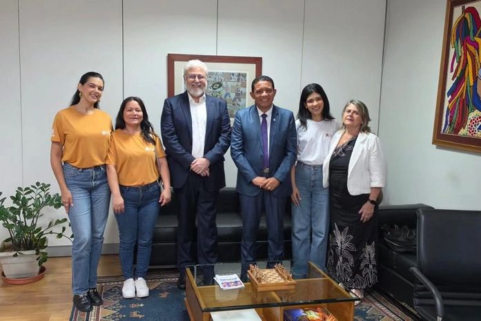 Secretário da Serfi assina recebimento de equipamentos e veículos em Brasília para o artesanato alagoano