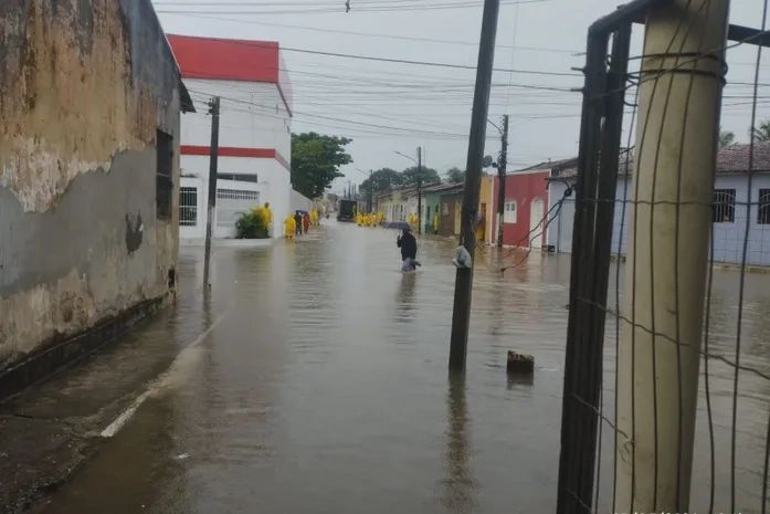 Níveis de rios, lagoa e riacho em AL recuam após chuvas; alerta permanece