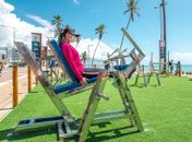 Saiba como praticar exercícios de forma gratuita na academia ao ar livre da orla