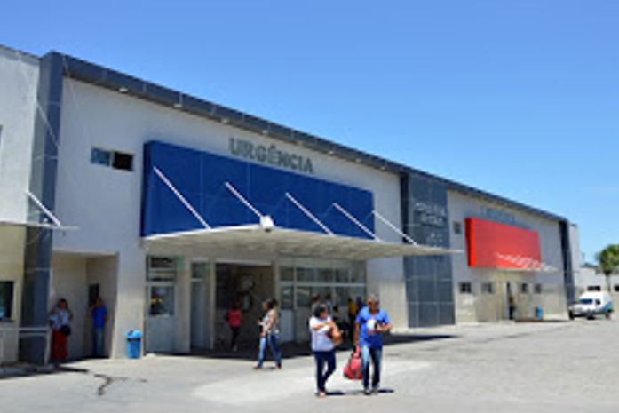 Motociclista fica ferido após colisão com camionete na Pajuçara