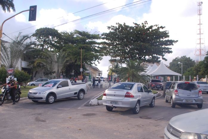 Policiais ocupam Porto de Maceió