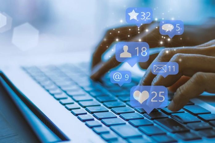 Funcionários devem ficar atentos às postagens em redes sociais; trabalhador pode ser penalizado