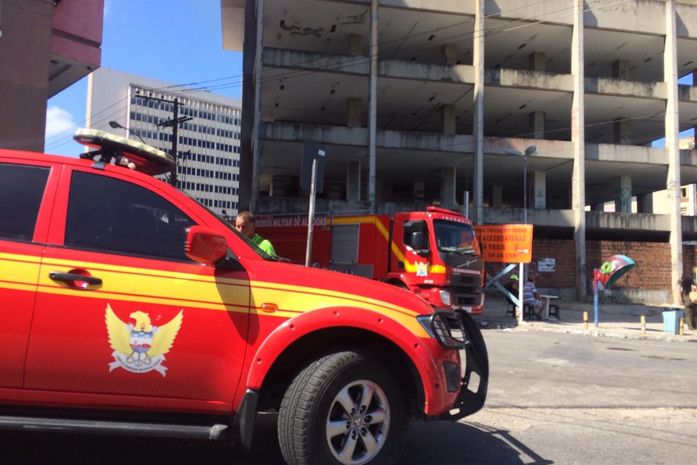 Bombeiros voltam ao Edifício Palmares
