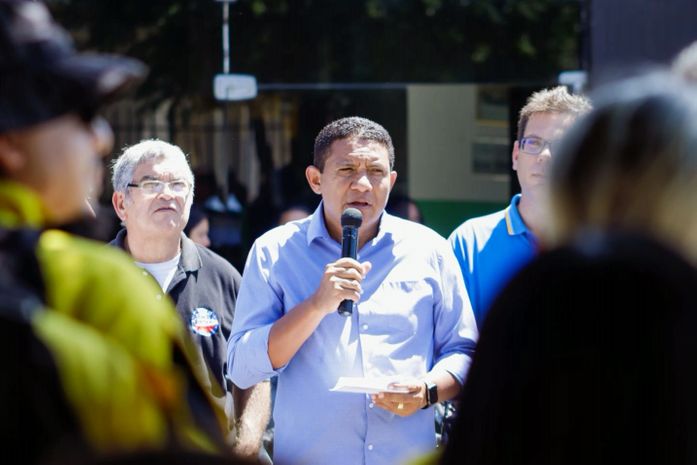Prefeitura de Palmeira entrega novos veículos para a SMTT