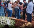 "Nosso pequeno anjo": corpo de criança morta pelo pai major da PM é sepultado no Agreste 