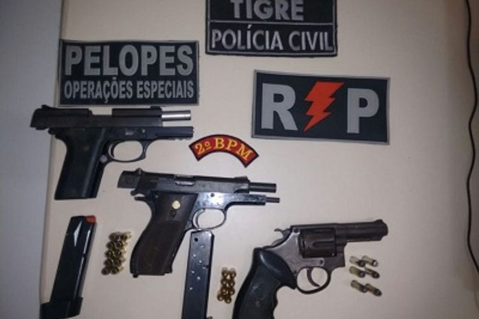 Armamento apreendido com suspeitos