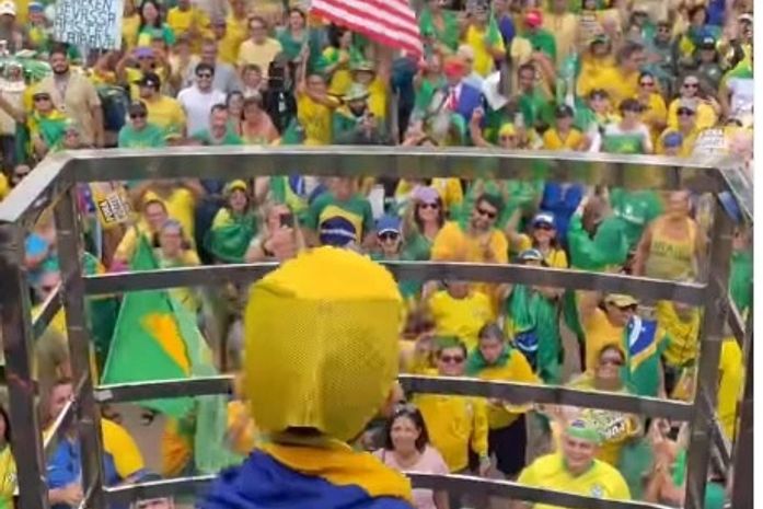 Após manifestação, Bolsonaristas reclamam do distanciamento de JHC