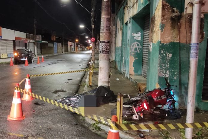 Após fugir da blitz da Lei Seca, condutor de moto morre ao colidir contra carro