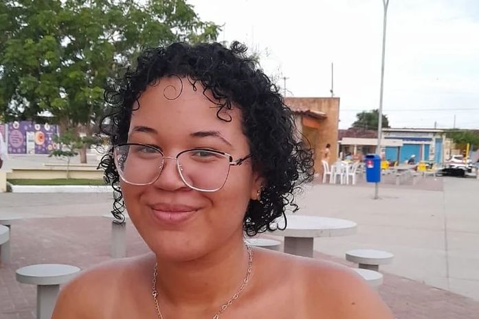 No Dia Nacional da Mulher, a deputada estadual, Jó Pereira, homenageia, através de Bia, todas as meninas adolescentes que vão construindo, em si, mulheres que reverberam caminhos