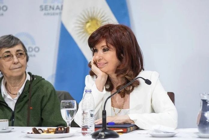 Vice-presidente da Argentina é acusada de corrupção estatal