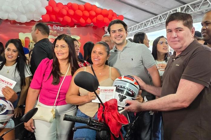 Prefeitura de Santana sorteia mais de 50 prêmios, entre eles 2 motos 0km, em grande Festa das Mães