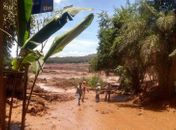 Brumadinho: bombeiros resgatam 100 pessoas e 200 estão desaparecidas