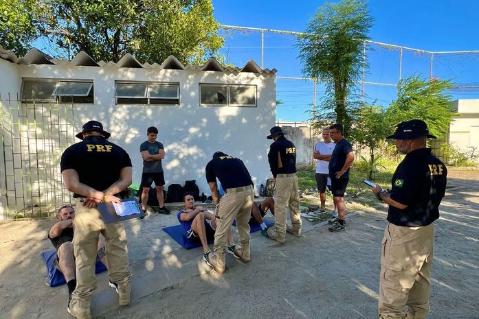 Policiais Rodoviários Federais de Alagoas realizam o TAF de 2025