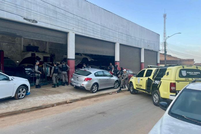PM realiza Operação Lego e apreende motores e peças de veículos com registros de roubo, em Arapiraca