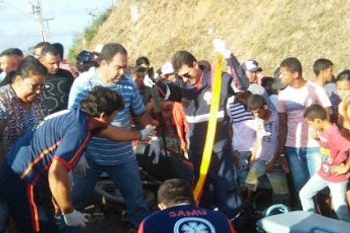Colisão entre motocicletas deixa quatro feridos na AL 110 em Taquarana