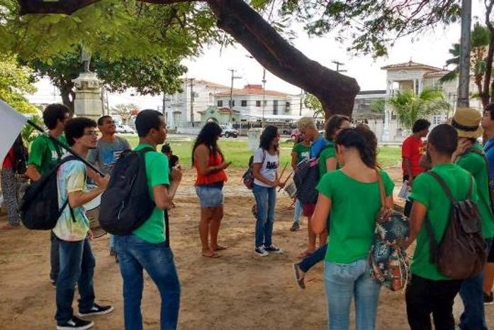Estudantes se reuniram contra aumento