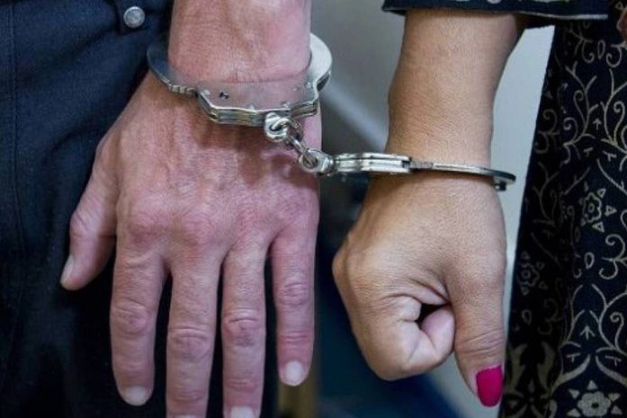 Cinco crianças são resgatadas em situação de abandono e pais acabam presos em flagrante