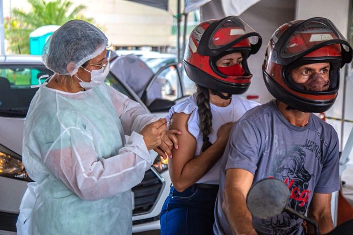 Arapiraca reduz faixa etária de vacinação para 34 anos após chegada de novas doses
