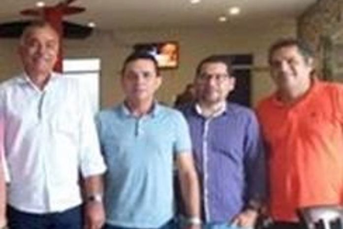 Tarcizo Freire com a diretoria do Cruzeiro