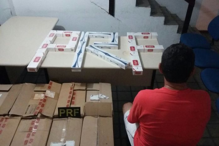 Homem foi preso por contrabando de cigarros