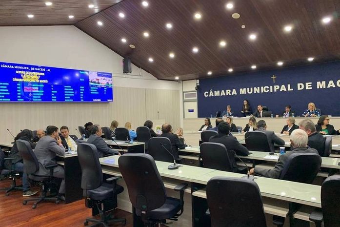 Câmara de Maceió aprova lei que obriga rede de saúde a fazer esclarecimentos sobre procedimentos abortivos