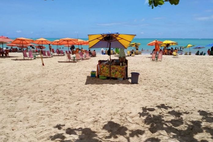 Prazo para credenciamento de ambulantes da faixa de areia da orla marítima segue até sexta (25)