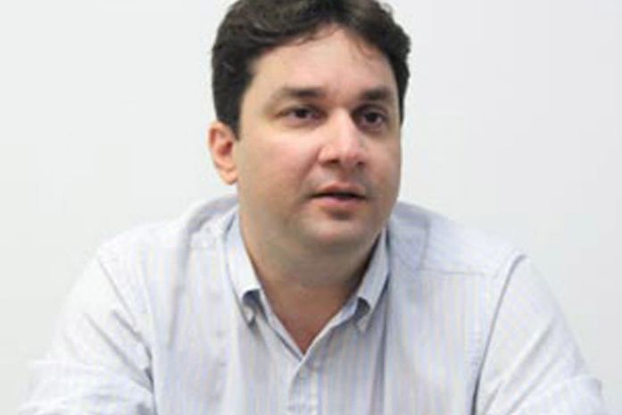 O prefeito Henrique Madeira anuncia que não realizará os festejos juninos para priorizar as necessidades primárias do município