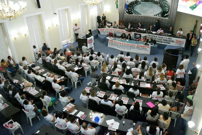 Assembleia debate situação da Previdência Social no País