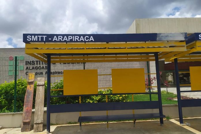 Prefeitura atende pleito de estudantes e instala abrigo no Ifal Arapiraca