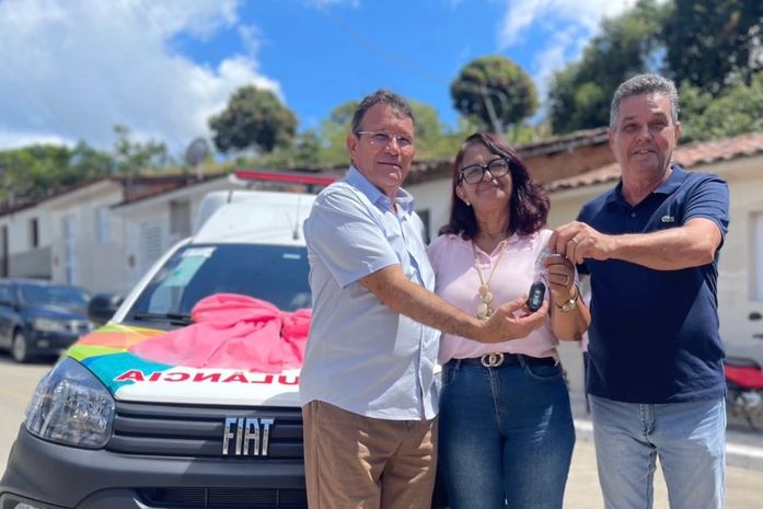 Prefeitura de Branquinha abre Outubro Rosa com mutirão de saúde e entrega de nova ambulância